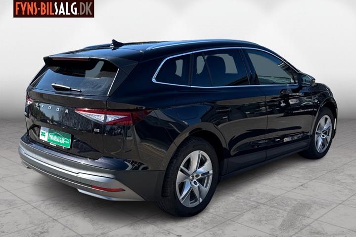 Sort Skoda Enyaq fra 2024