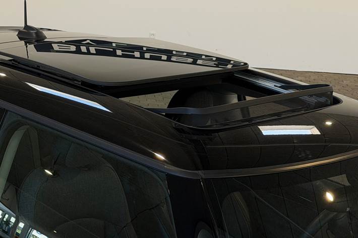 Hvid Mini Cooper SE fra 2023