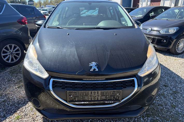Sort Peugeot 208 fra 2014