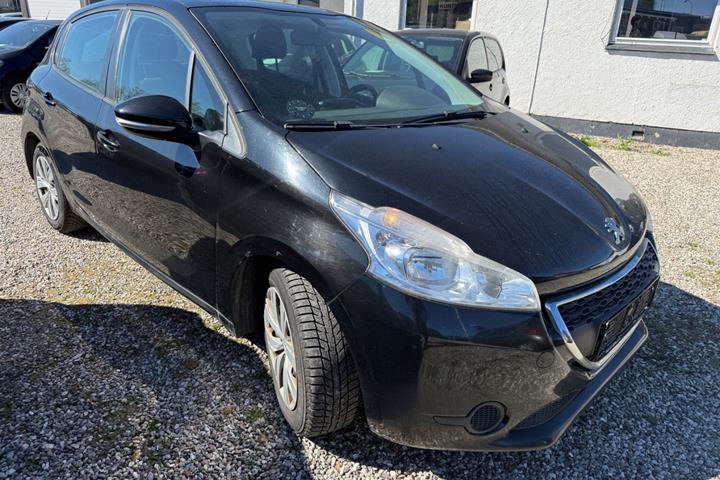 Sort Peugeot 208 fra 2014