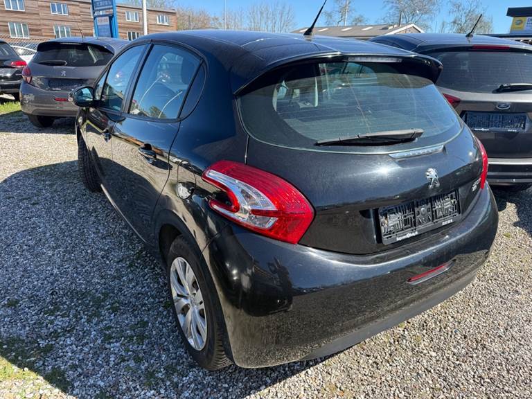Peugeot 208 1,6 e-HDi 92 Active