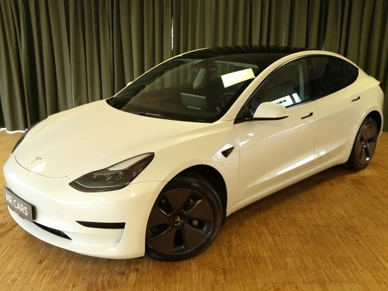 Tesla Model 3 RWD