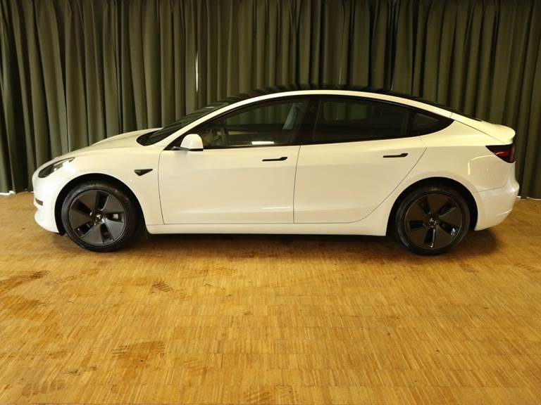 Tesla Model 3 RWD