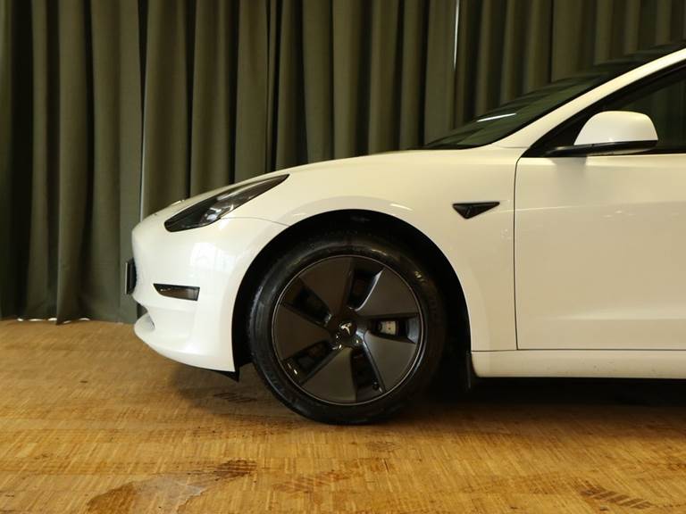 Tesla Model 3 RWD
