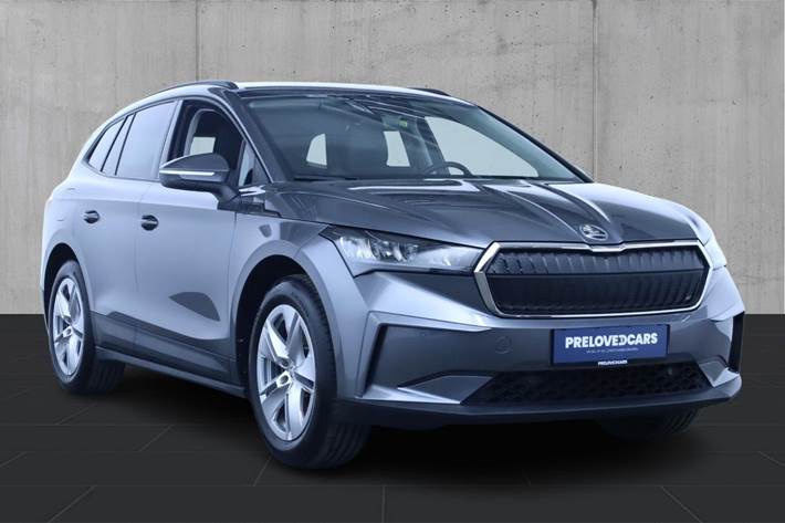 Grå Skoda Enyaq fra 2023