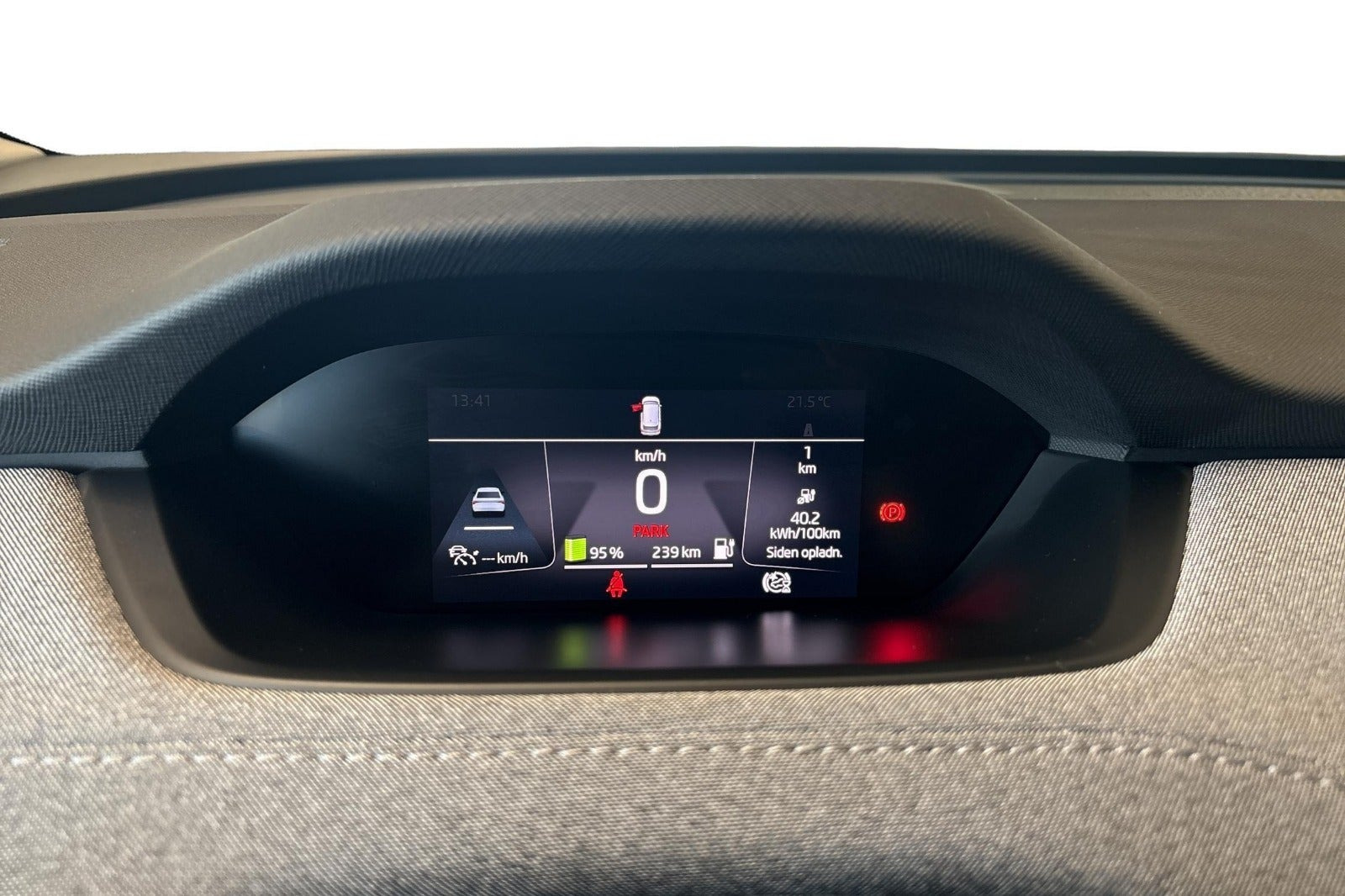 Grå Skoda Enyaq fra 2023
