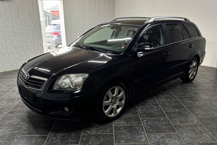 undefined Toyota Avensis fra 2008