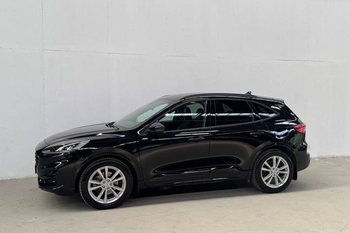 Sort Ford Kuga fra 2020