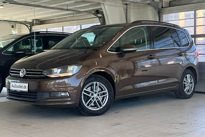 Brun VW Touran fra 2018