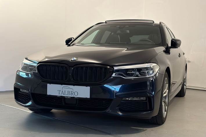 Sort BMW 540i fra 2020