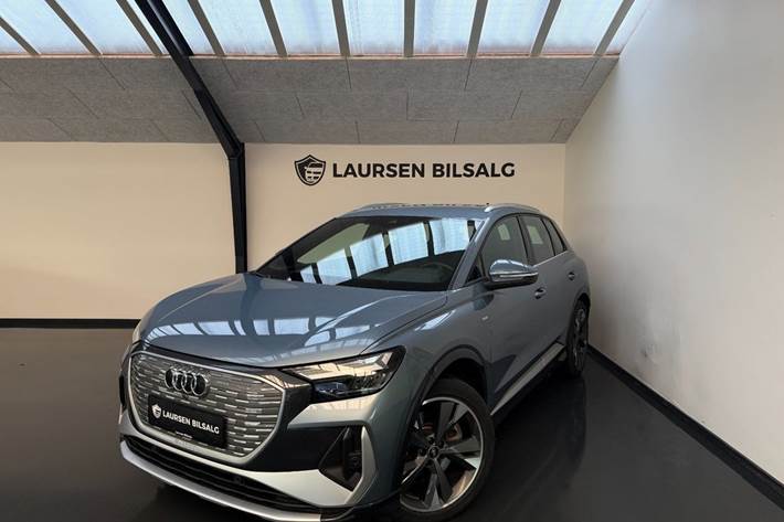 Blå Audi Q4 e-tron fra 2022