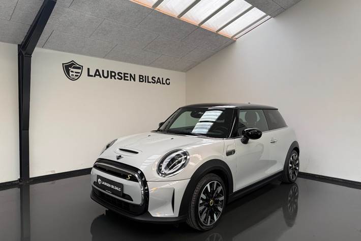 Sølv Mini Cooper SE fra 2022