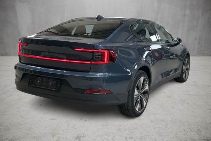 Blå Polestar 2 fra 2024