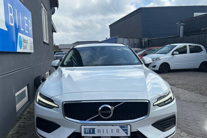 Hvid Volvo V60 fra 2019