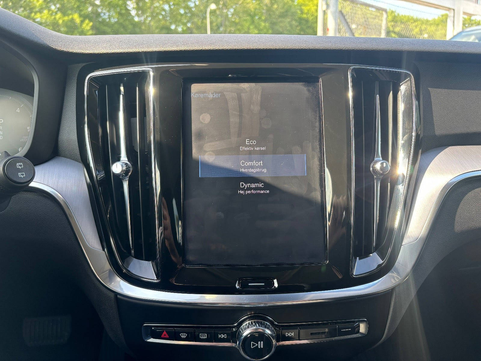 Hvid Volvo V60 fra 2019