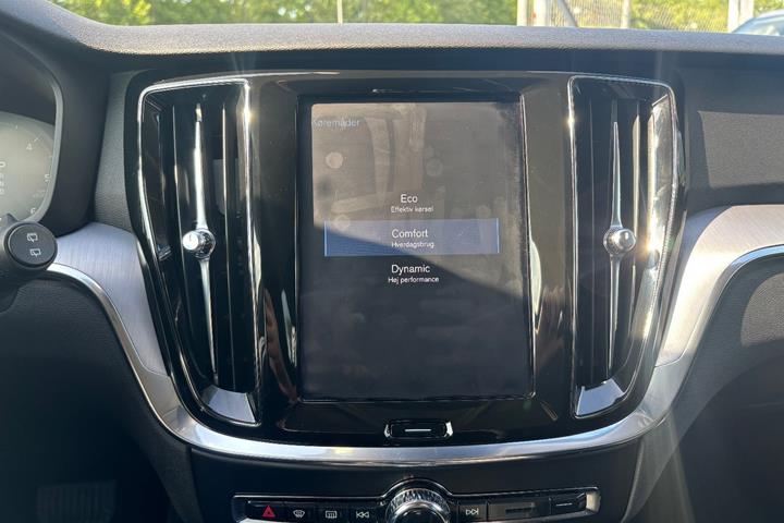 Hvid Volvo V60 fra 2019
