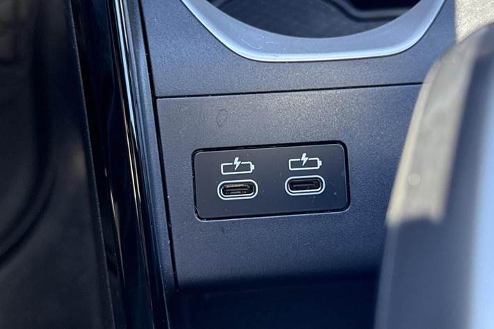 Hvid BMW iX1 fra 2024