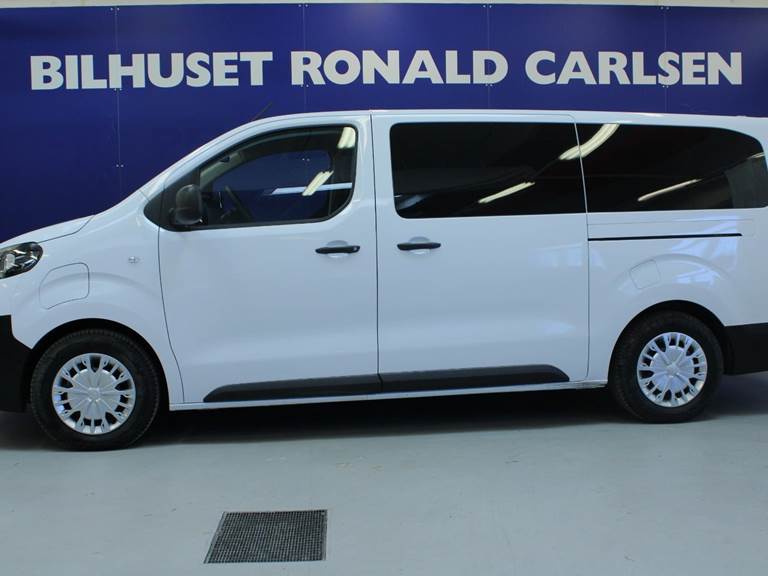 Toyota Proace Verso 75 Long Shuttle