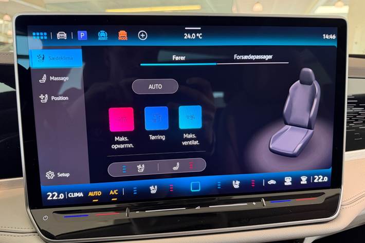 Grøn VW Passat fra 2024