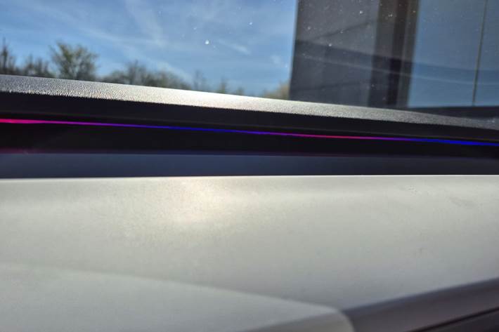 Hvid Tesla Model 3 fra 2021