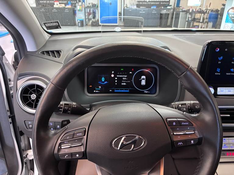 Hyundai Kona 64 EV Ultimate