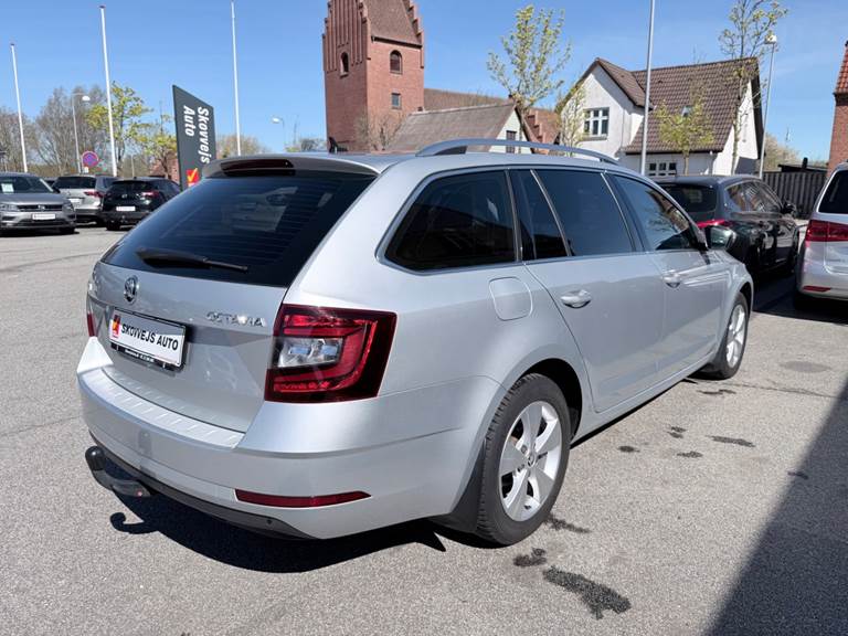 Skoda Octavia 2,0 TDi 150 Business Line+ Celebration Combi DSG