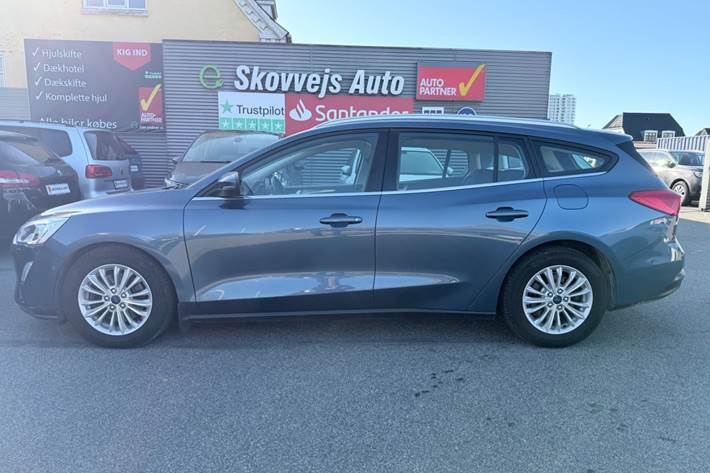 Blå Ford Focus fra 2019
