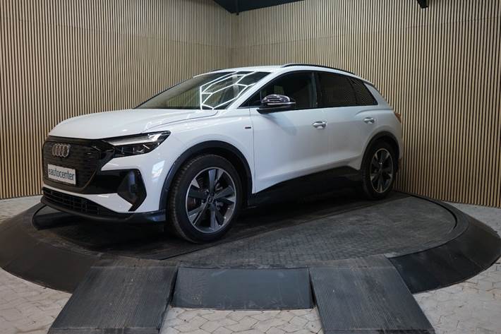 Hvid Audi Q4 e-tron fra 2023