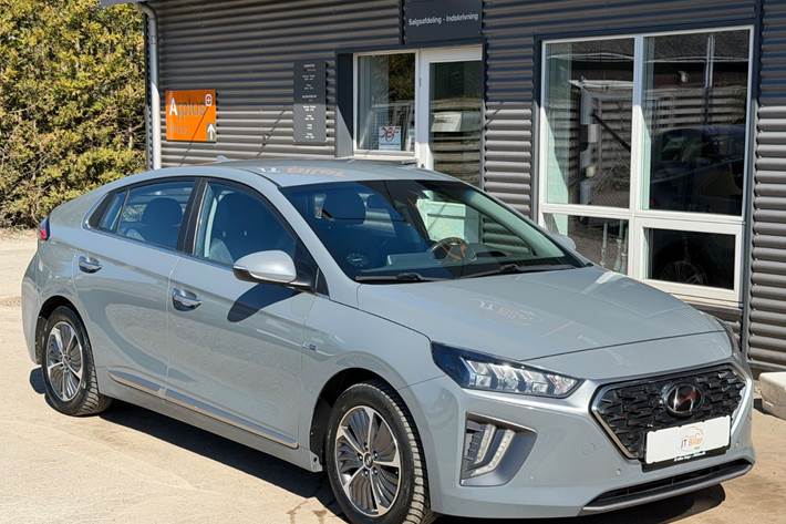 Grå Hyundai Ioniq fra 2020 set udefra