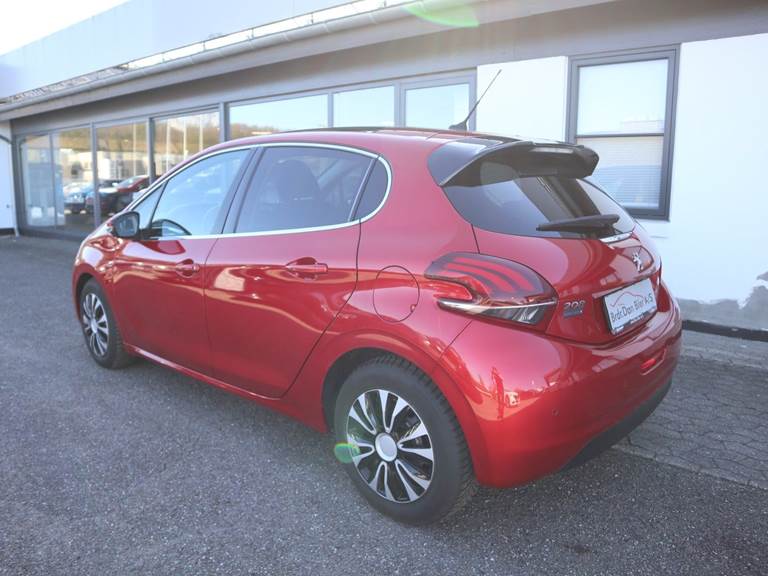 Peugeot 208 1,5 BlueHDi 100 Allure Sky