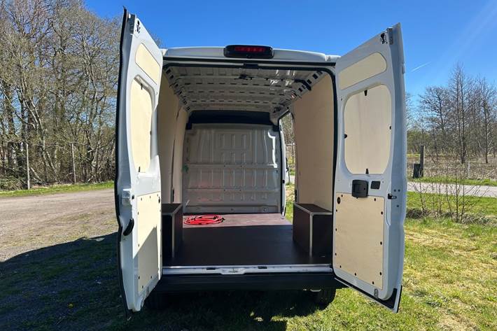 Hvid Citroën ë-Jumper 35H fra 2024
