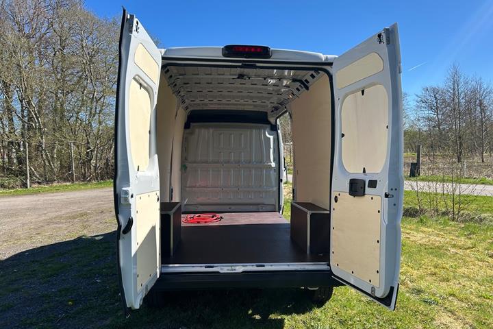 Hvid Citroën ë-Jumper 35H fra 2024