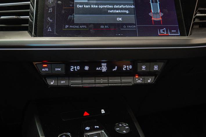 Grå Audi Q4 e-tron fra 2023