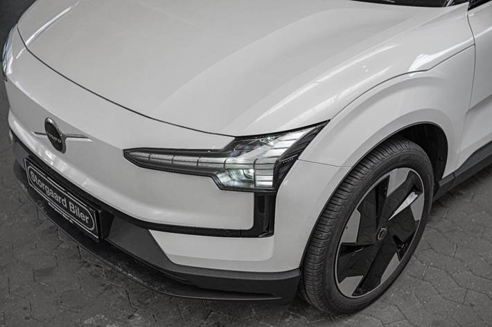 Hvid Volvo EX30 fra 2024