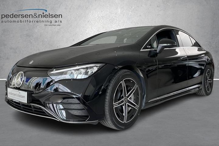 Sort Mercedes EQE 350+ fra 2025 set udefra