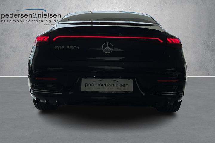 Sort Mercedes EQE 350+ fra 2025