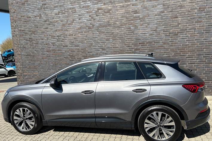 Sort Audi Q4 fra 2025