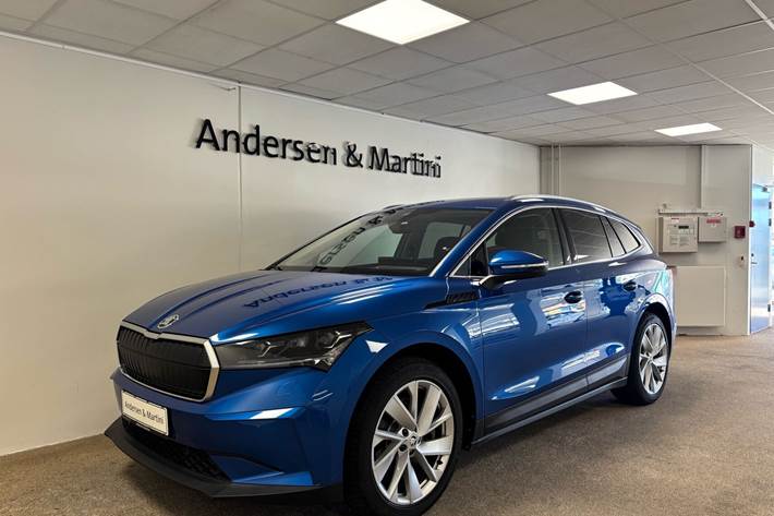 Blå Skoda Enyaq fra 2021