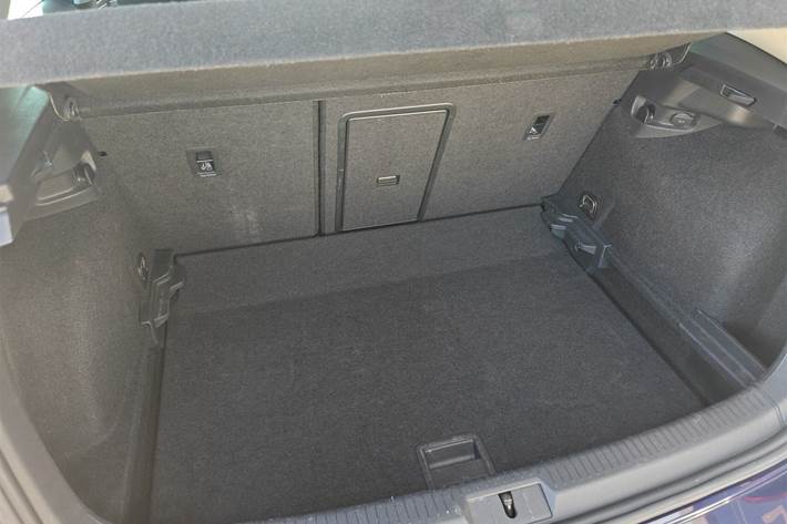 Blå VW Golf fra 2019