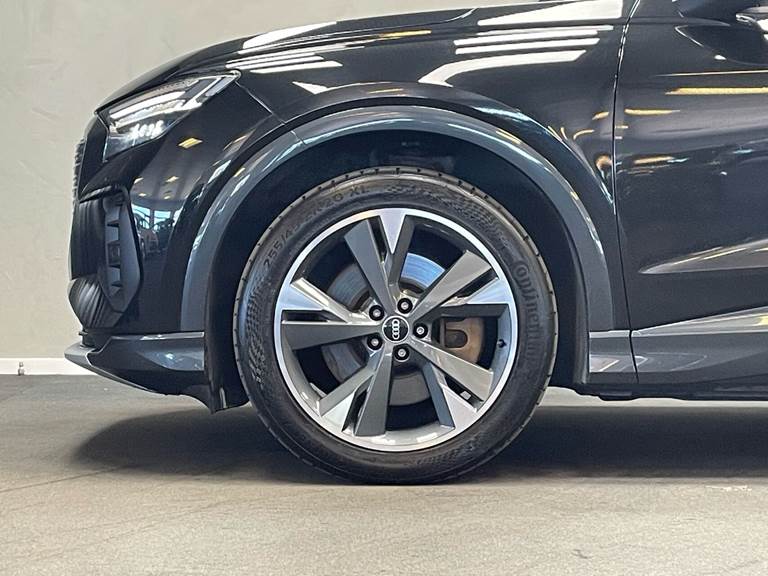 Audi Q4 50 E-tron Attitude Quattro 299HK 5d Aut.