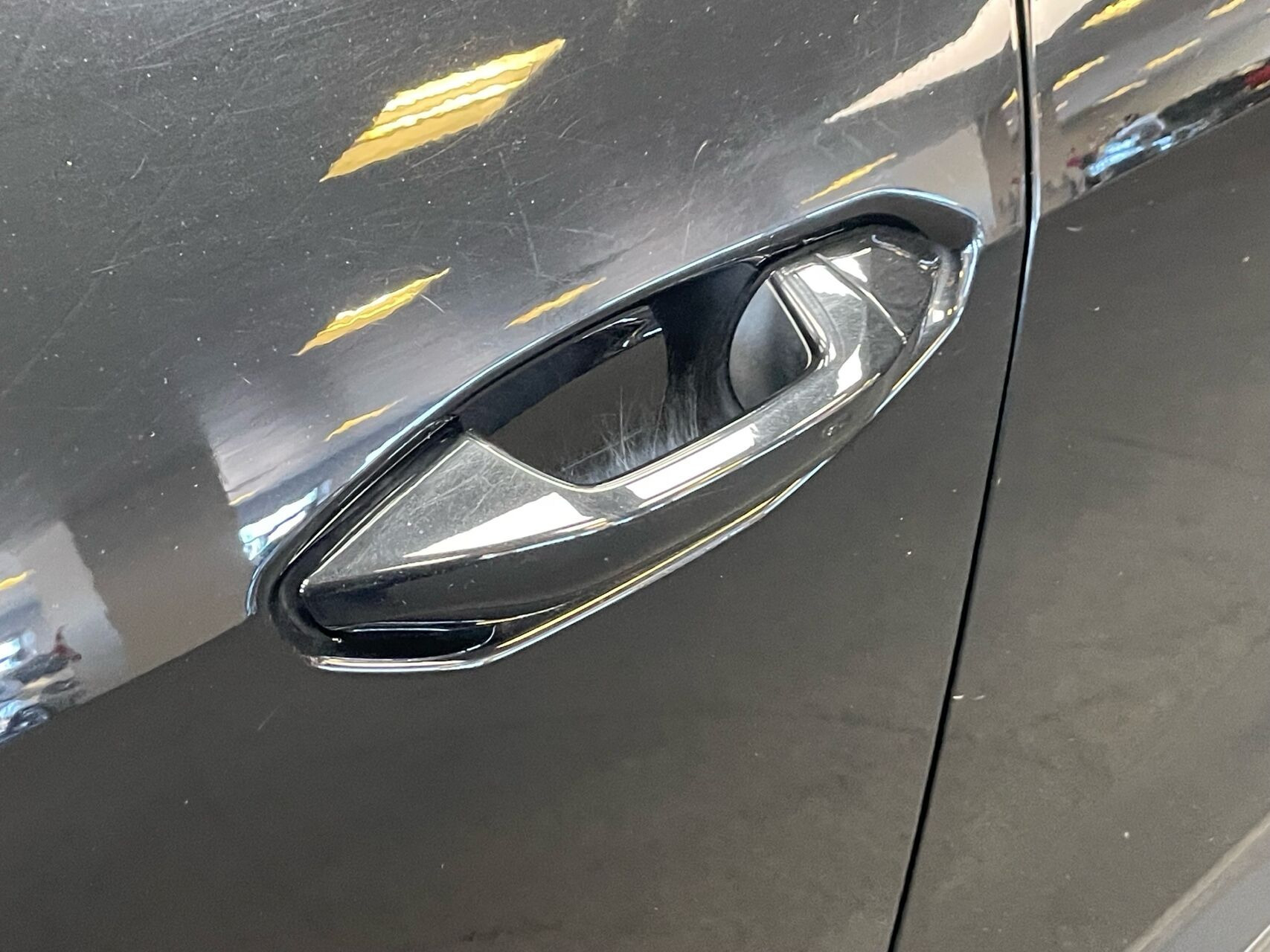Sort Audi Q4 fra 2021