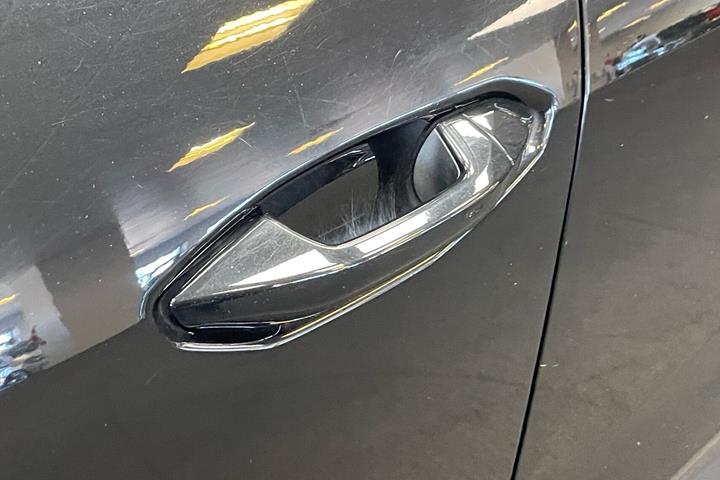 Sort Audi Q4 fra 2021