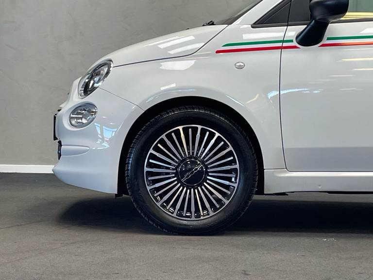 Fiat 500 1,0 Mild hybrid Lusso 70HK 3d 6g