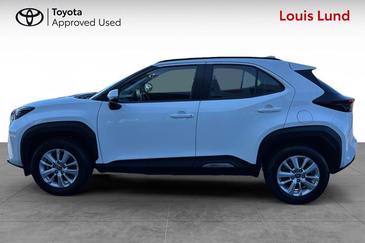 Hvid Toyota Yaris Cross fra 2023