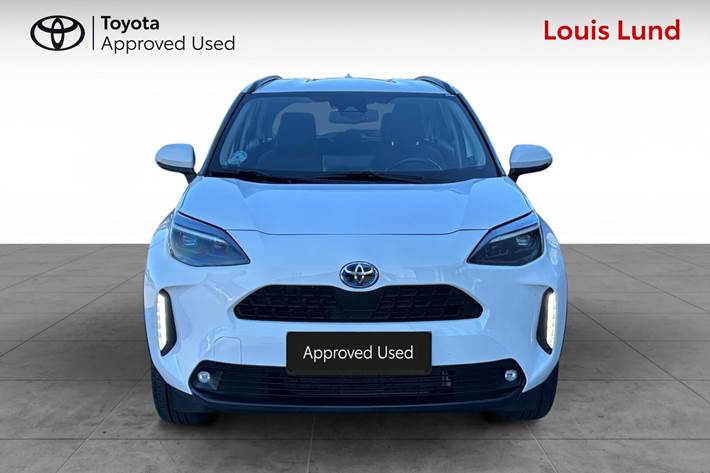 Hvid Toyota Yaris Cross fra 2023