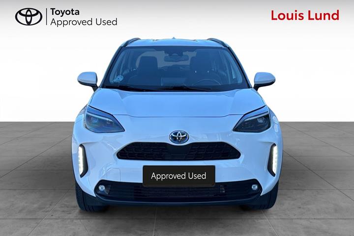 Hvid Toyota Yaris Cross fra 2023