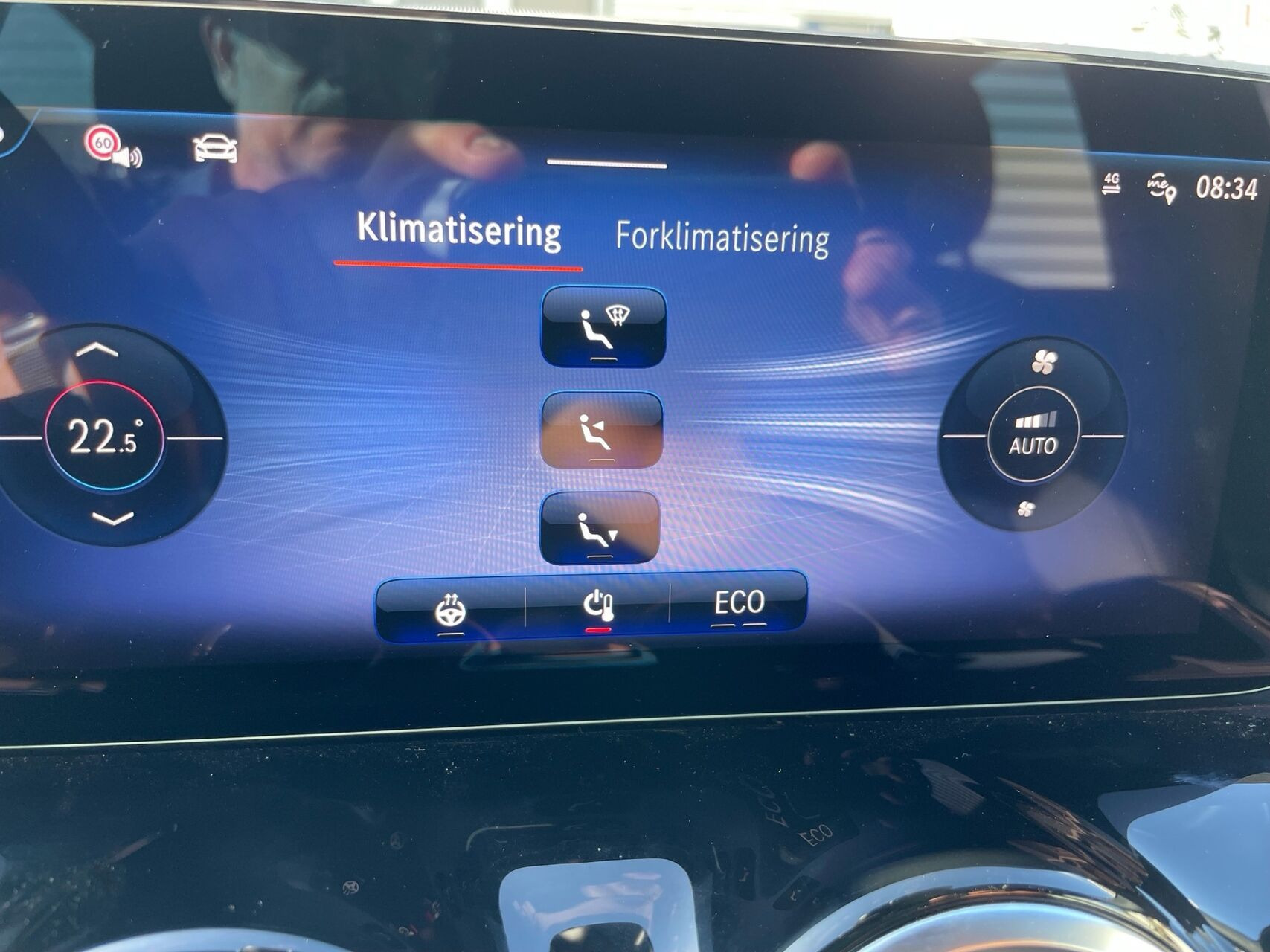 Sort Mercedes EQA 250 fra 2024