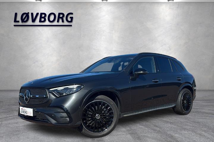 Grå Mercedes GLC220 d fra 2023 set udefra