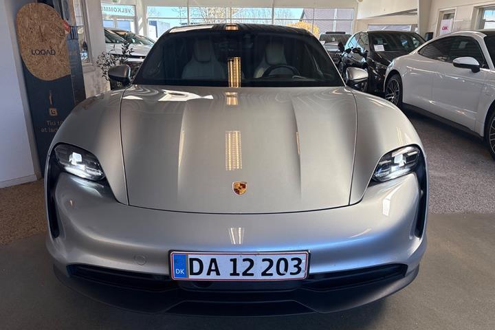 Sølv Porsche Taycan 4S fra 2021