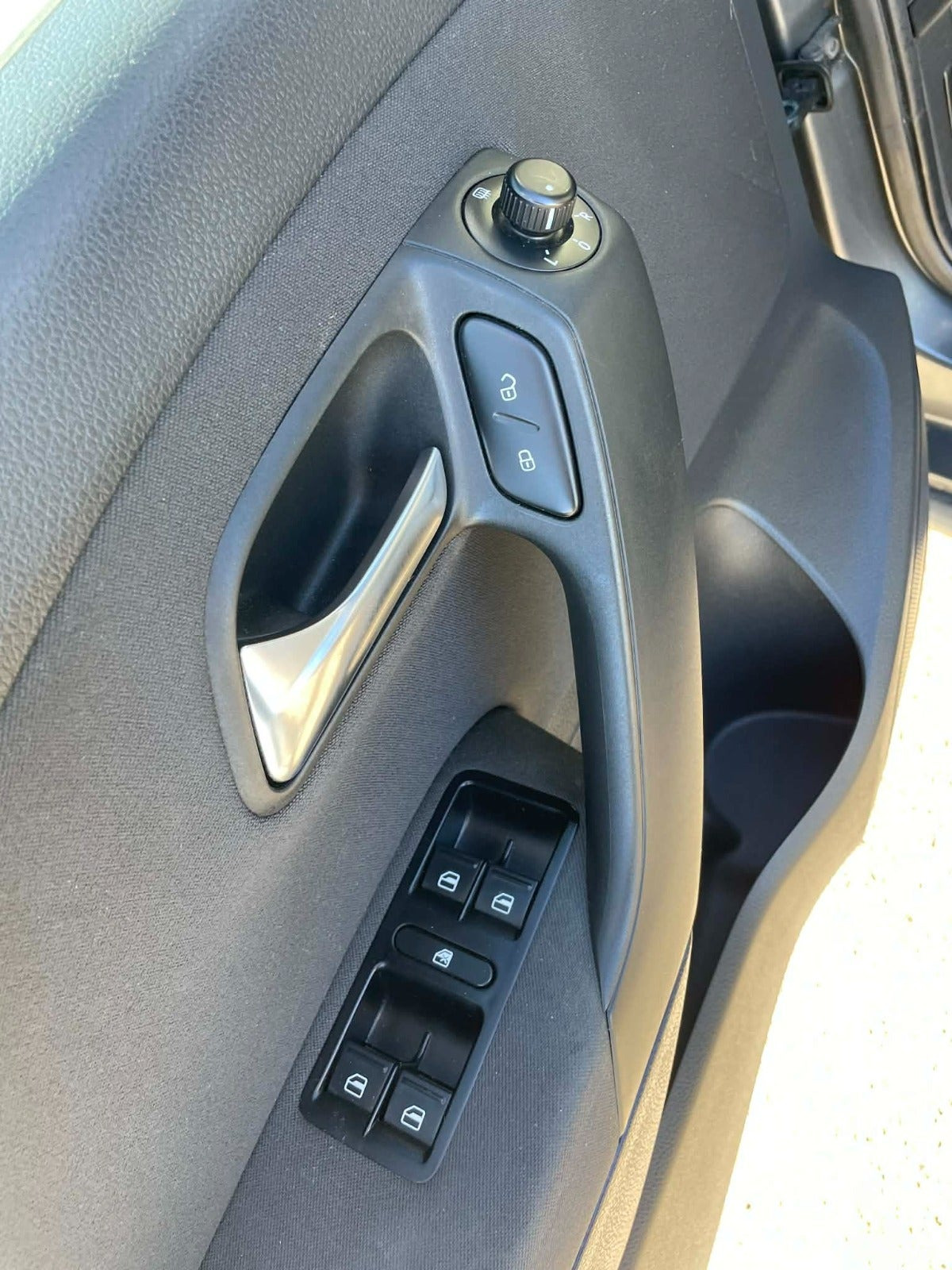 Grå VW Polo fra 2011